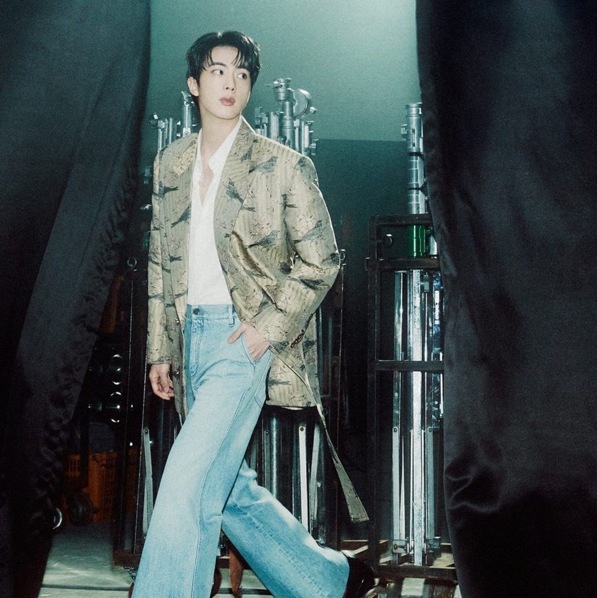 Potret di balik layar Jin (BTS)