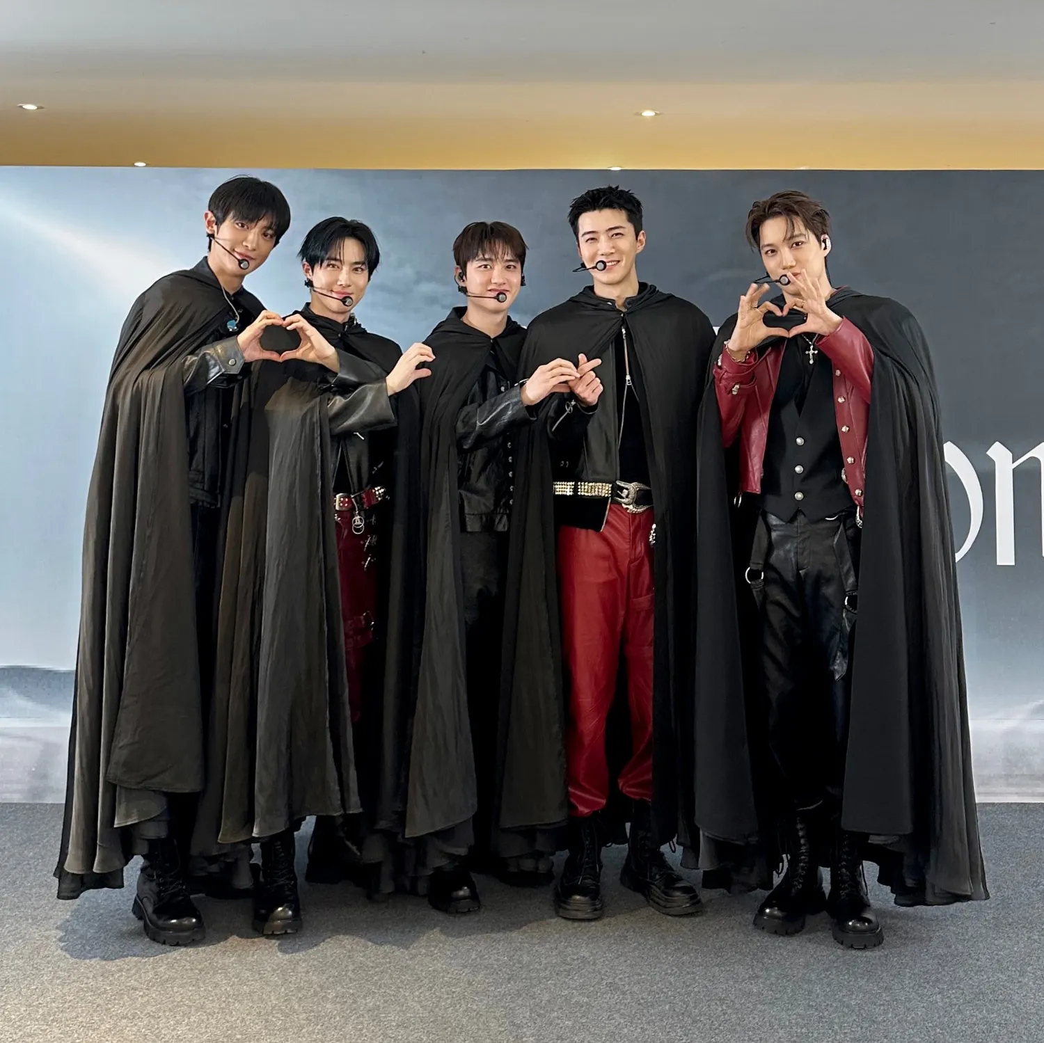 Behind-the-scenes cut of EXO