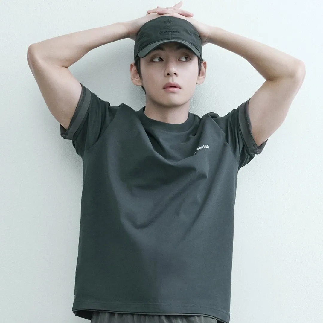 뷔 (방탄소년단)의 최신 사진