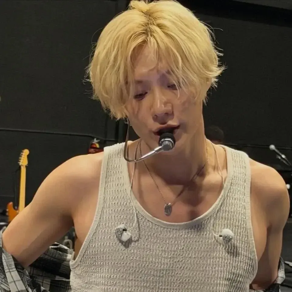Behind-the-scenes cut of Taemin (SHINee)