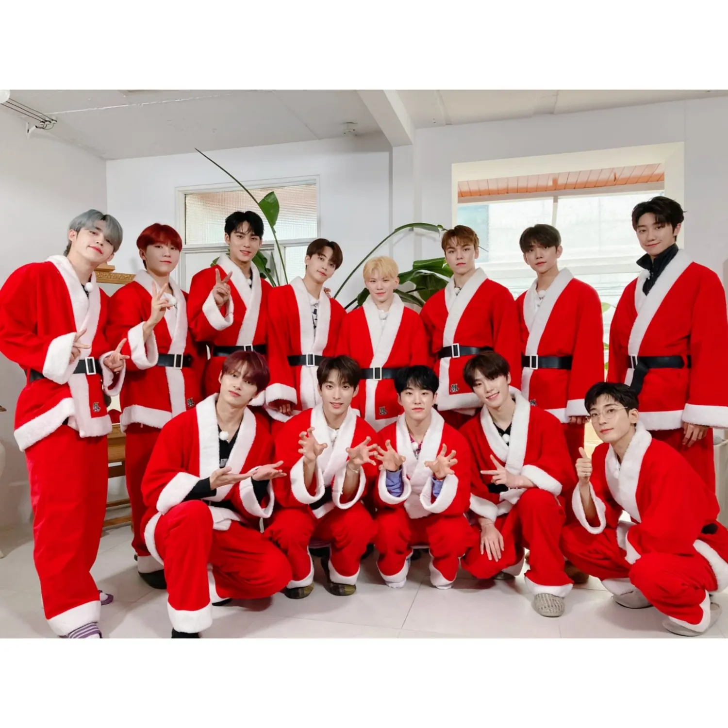 Foto aktivitas terbaru SEVENTEEN