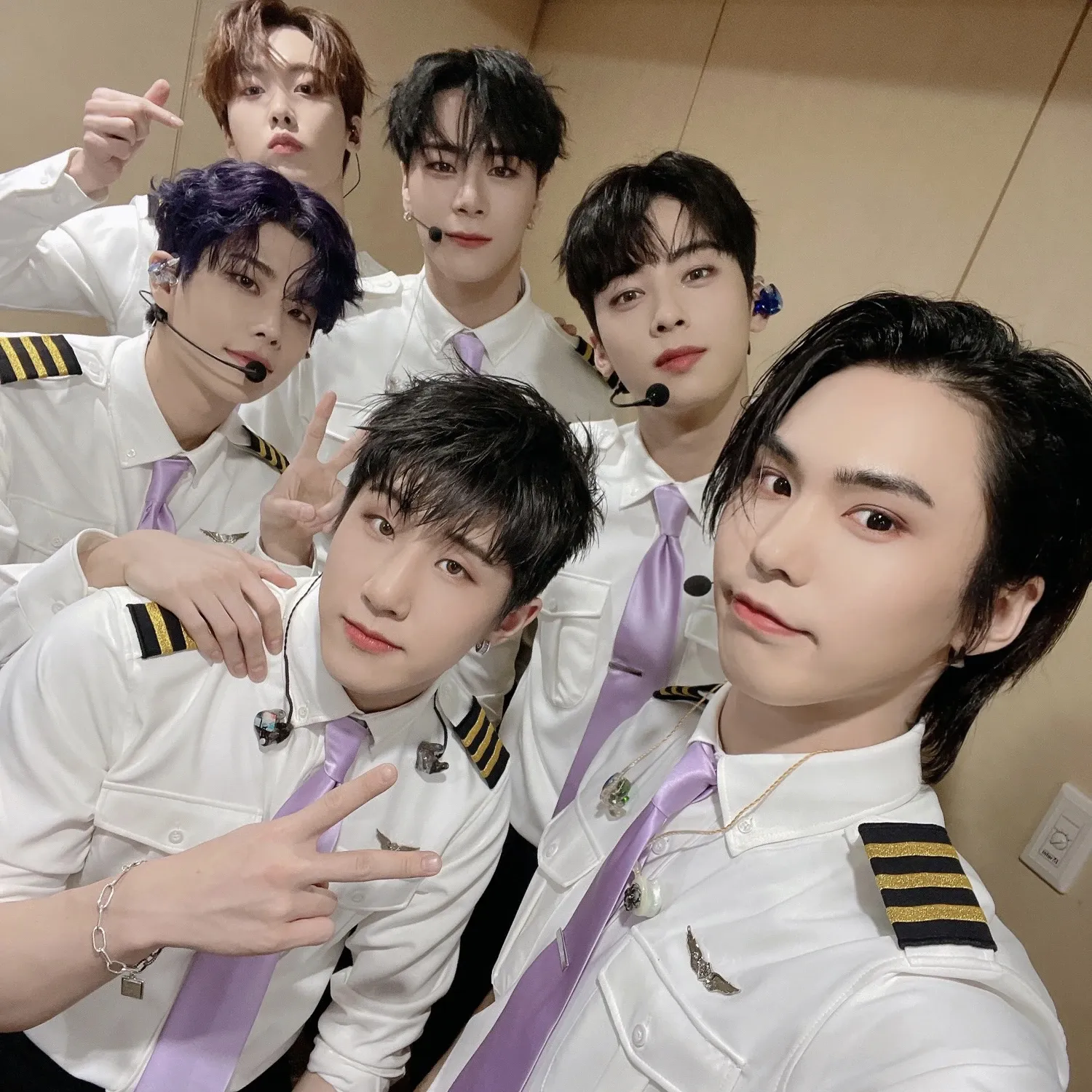 아스트로 최근 활동샷