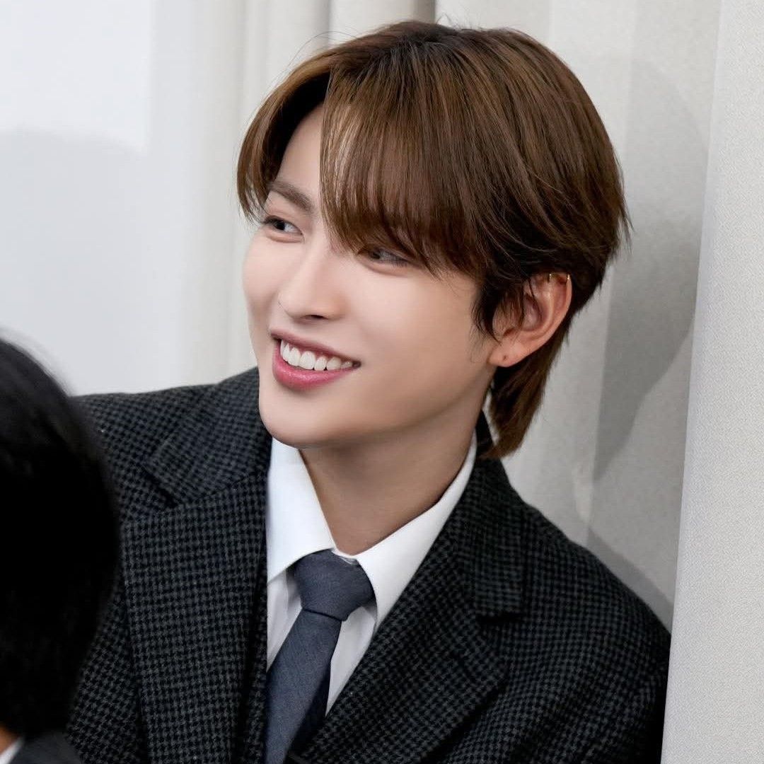 K-POP posts beloved by 홍중 (에이티즈) fans