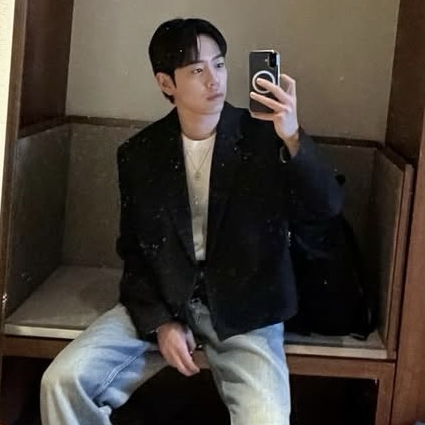 A moment captured by Daehyun (B.A.P)'s fan