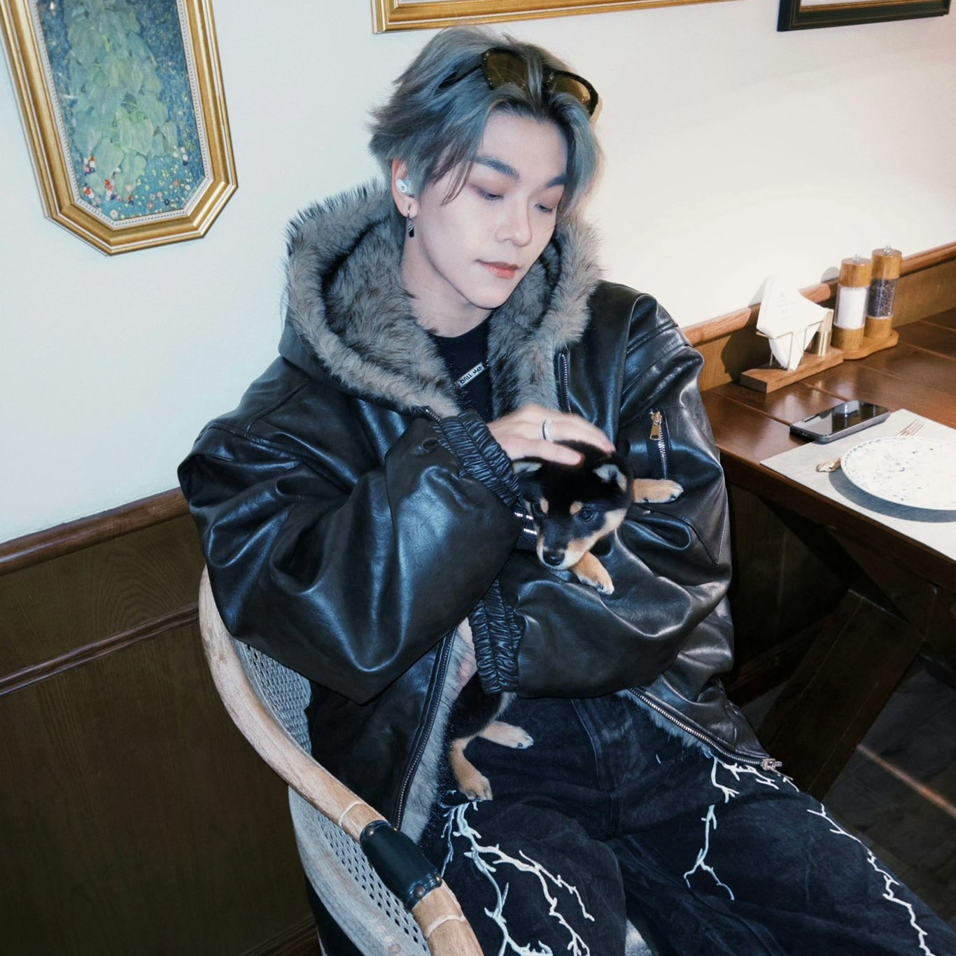 Behind-the-scenes cut of He Xinlong (ALPHA DRIVE ONE)