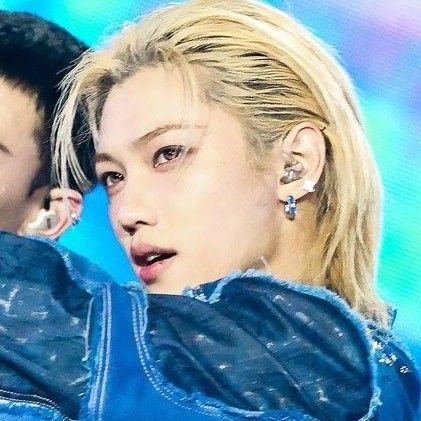 Latest photo of Felix (Stray Kids)