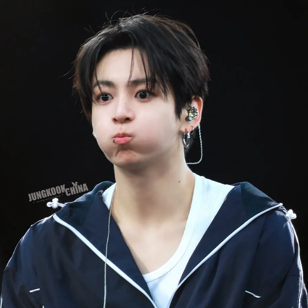 Latest photo of Jungkook (BTS)