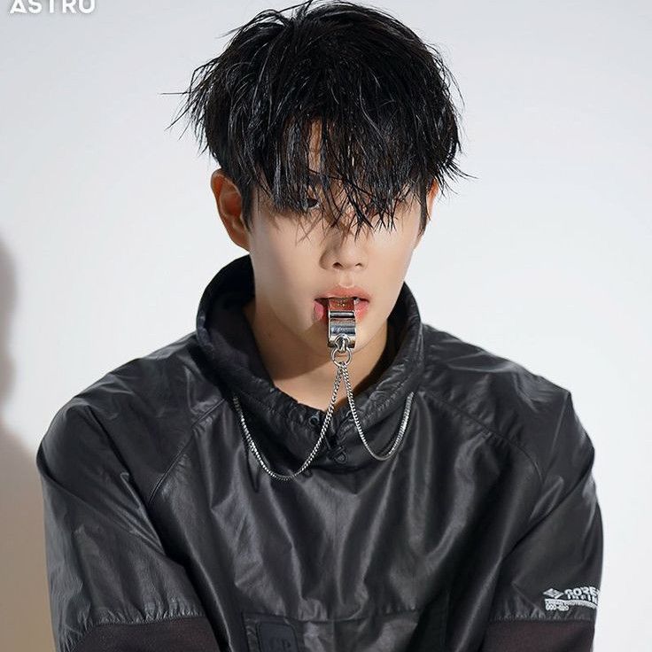 Behind-the-scenes cut of MJ (ASTRO)