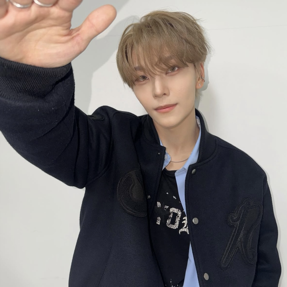 Behind-the-scenes cut of He Xinlong (ALPHA DRIVE ONE)