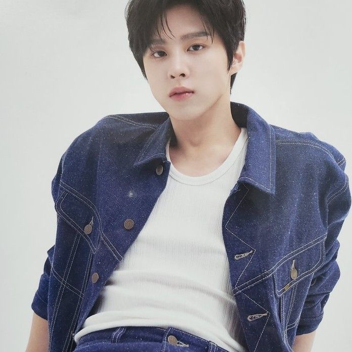 김우석의 최신 사진