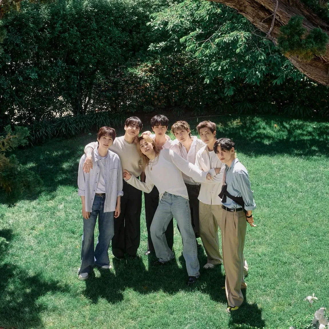 Behind-the-scenes cut of BTS