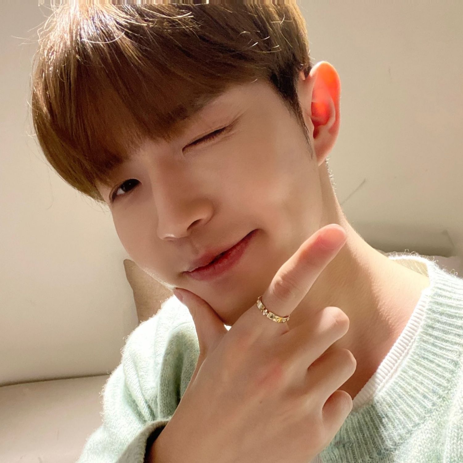 Potret di balik layar Kim Jaehwan