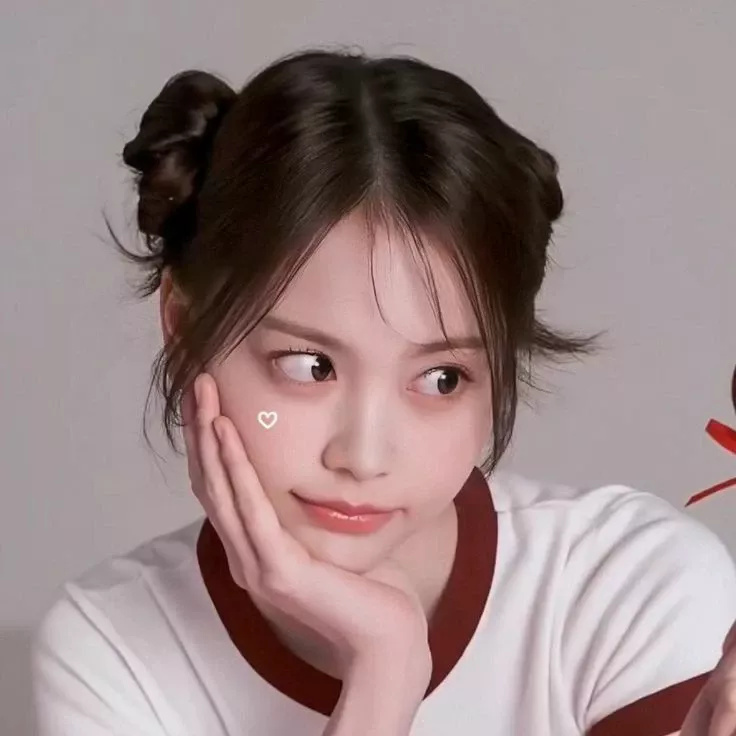 A moment captured by Carmen (Hearts2Hearts)'s fan