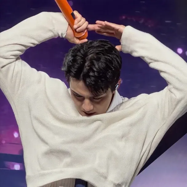 Recent activity shot of Sehun (EXO)