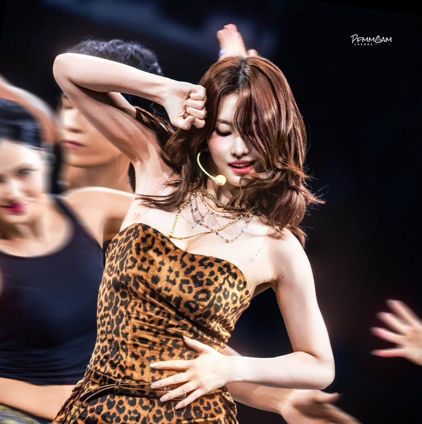 Momo (TWICE)的最新照片