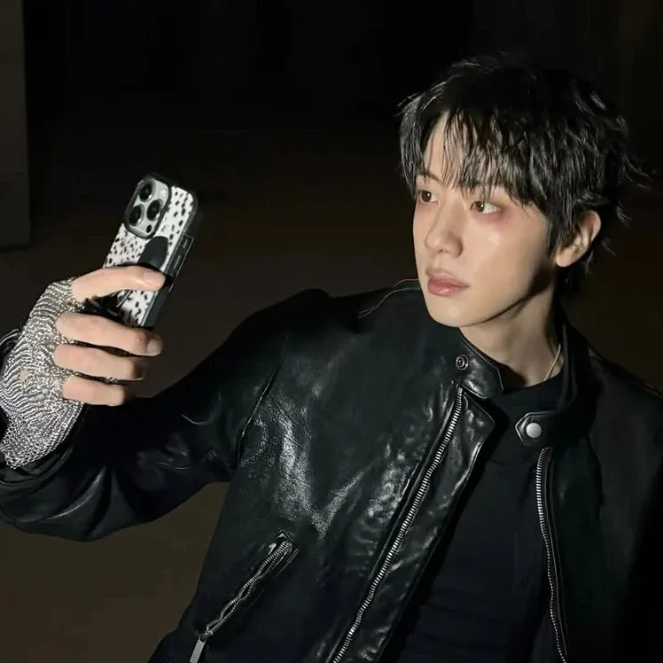 진 (방탄소년단) 최근 활동샷