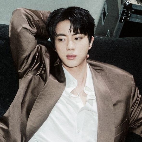 진 (방탄소년단)의 최신 사진