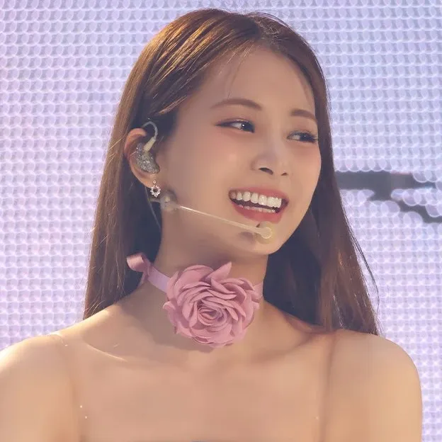 Momen yang diabadikan oleh penggemar Tzuyu (TWICE)