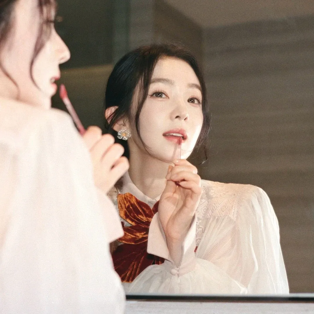 Recent activity shot of Irene (Red Velvet)