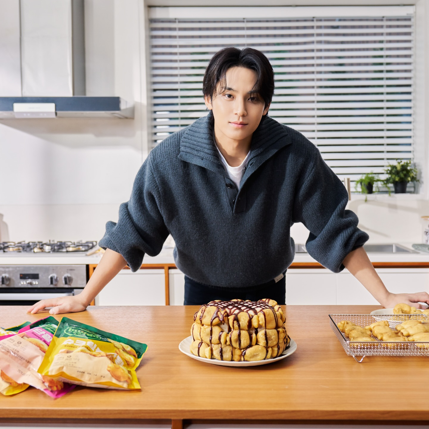 Behind-the-scenes cut of Mingyu (SEVENTEEN)