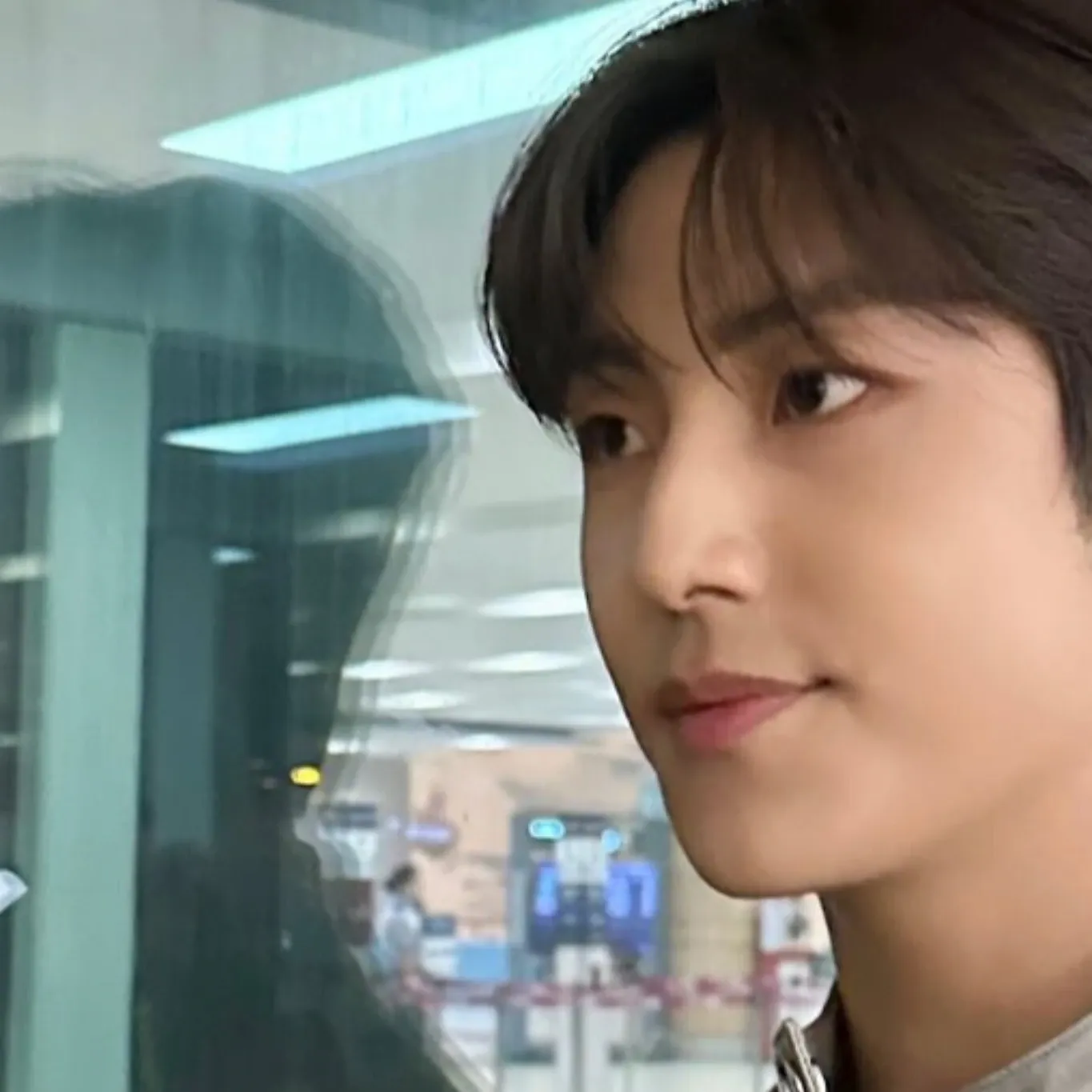 Recent activity shot of Lee Eunsang (YOUNITE)
