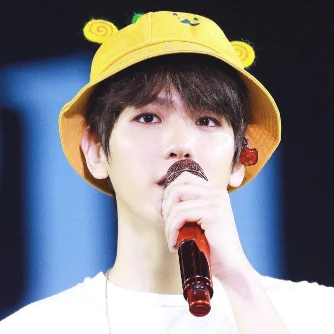 Foto aktivitas terbaru Baekhyun (EXO)