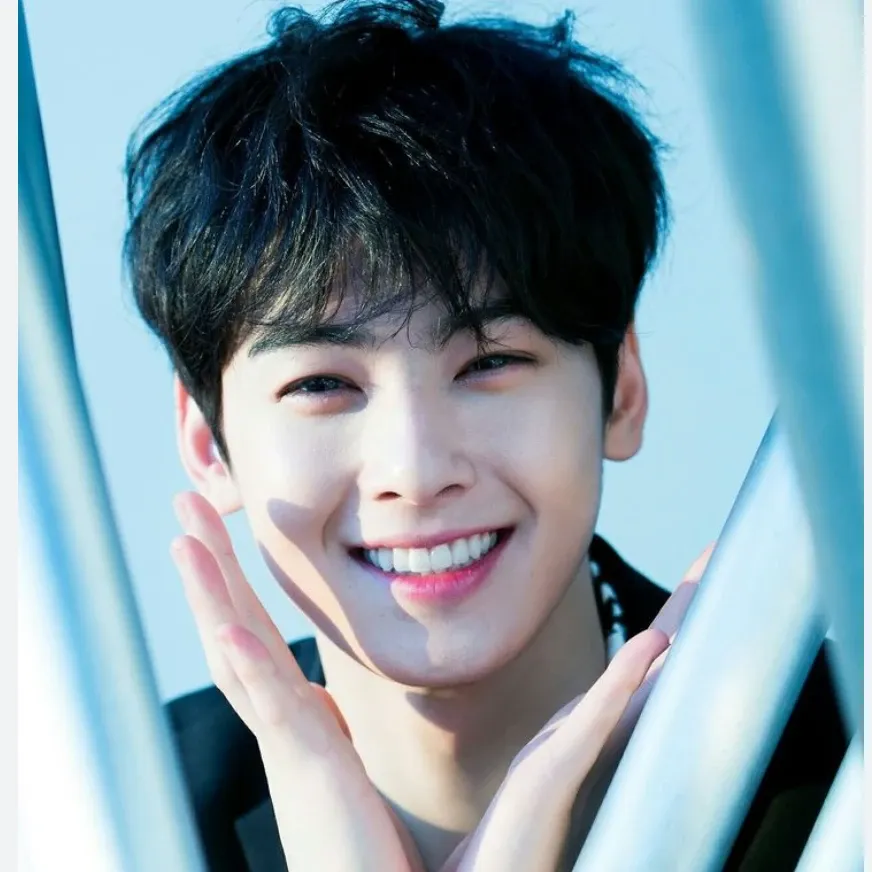 Recent activity shot of Eunwoo (ASTRO)