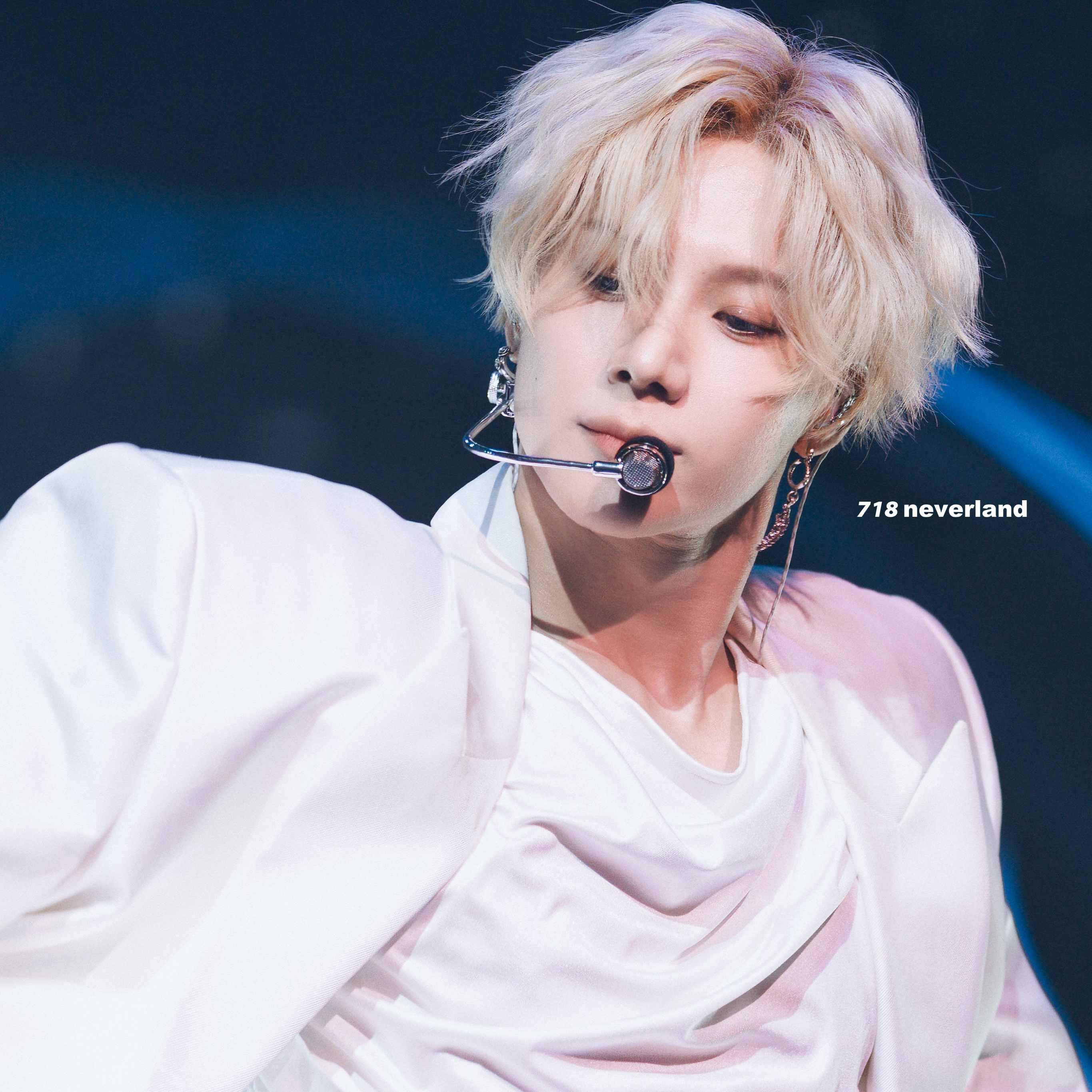 Behind-the-scenes cut of Taemin (SHINee)