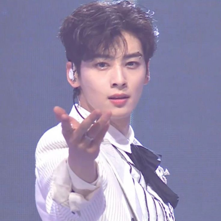 Latest photo of Eunwoo (ASTRO)