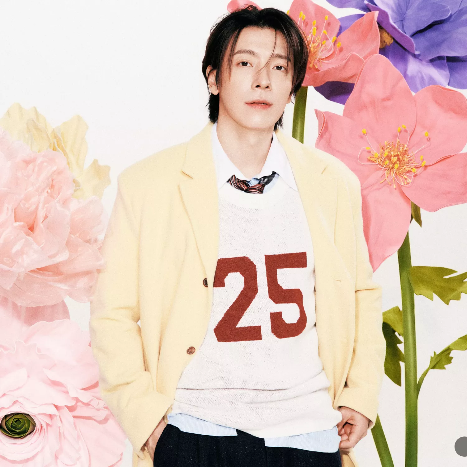 Behind-the-scenes cut of Donghae (Super Junior)