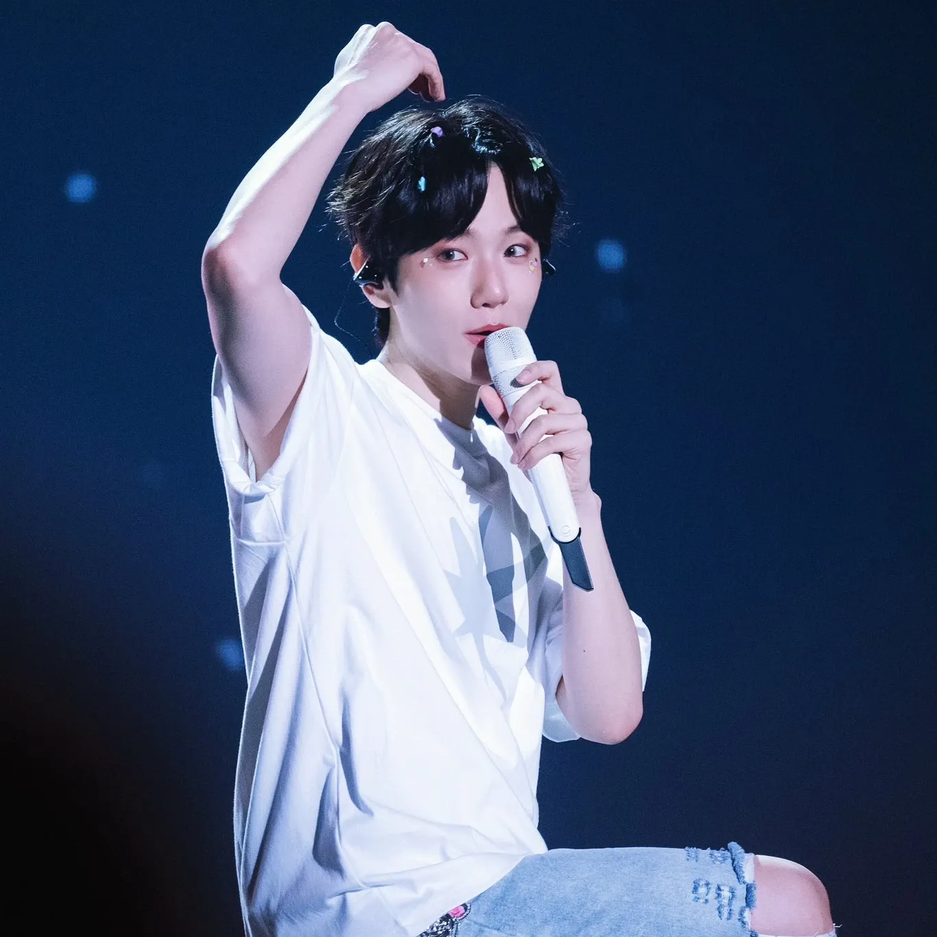 A moment captured by Baekhyun (EXO)'s fan