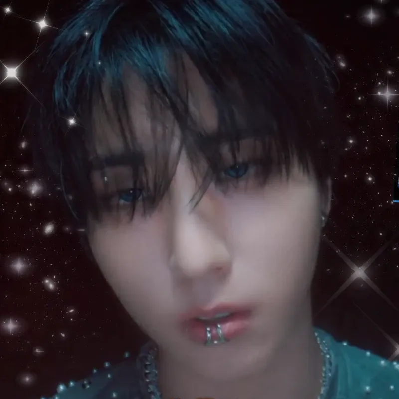 Latest photo of HAN (Stray Kids)