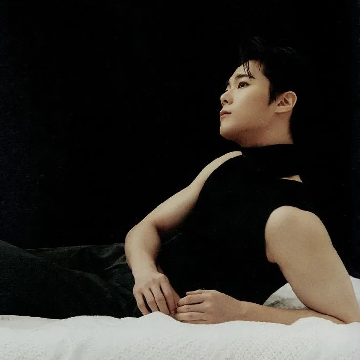 Behind-the-scenes cut of Moonbin (ASTRO)