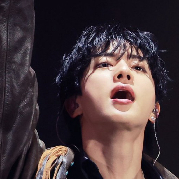 ジン (BTS)の最新写真