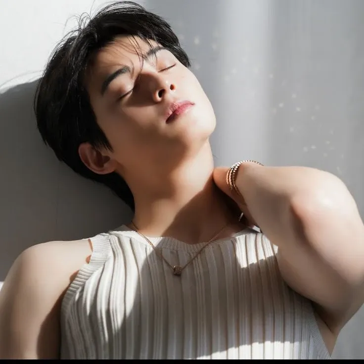 Latest photo of Eunwoo (ASTRO)