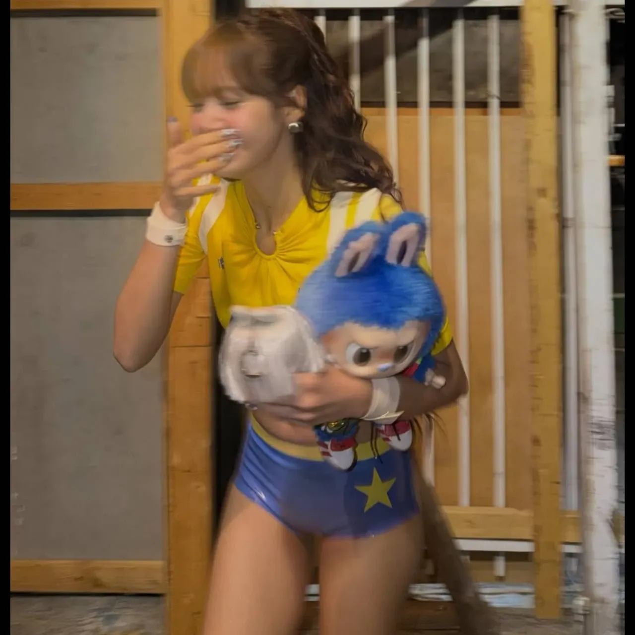 Foto aktivitas terbaru Lisa (BLACKPINK)