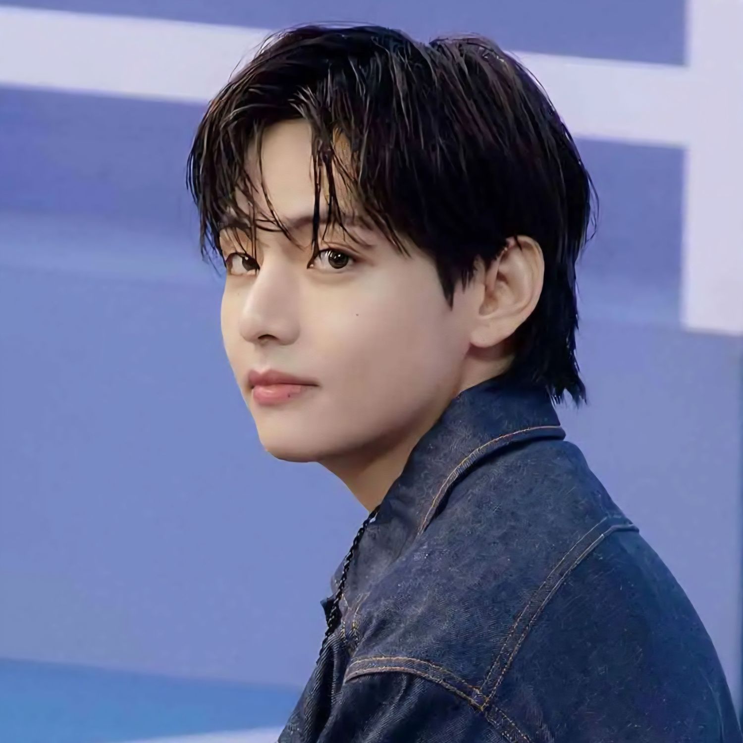 Foto terbaru V (BTS)