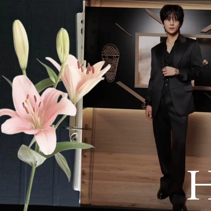 Latest photo of Joshua (SEVENTEEN)