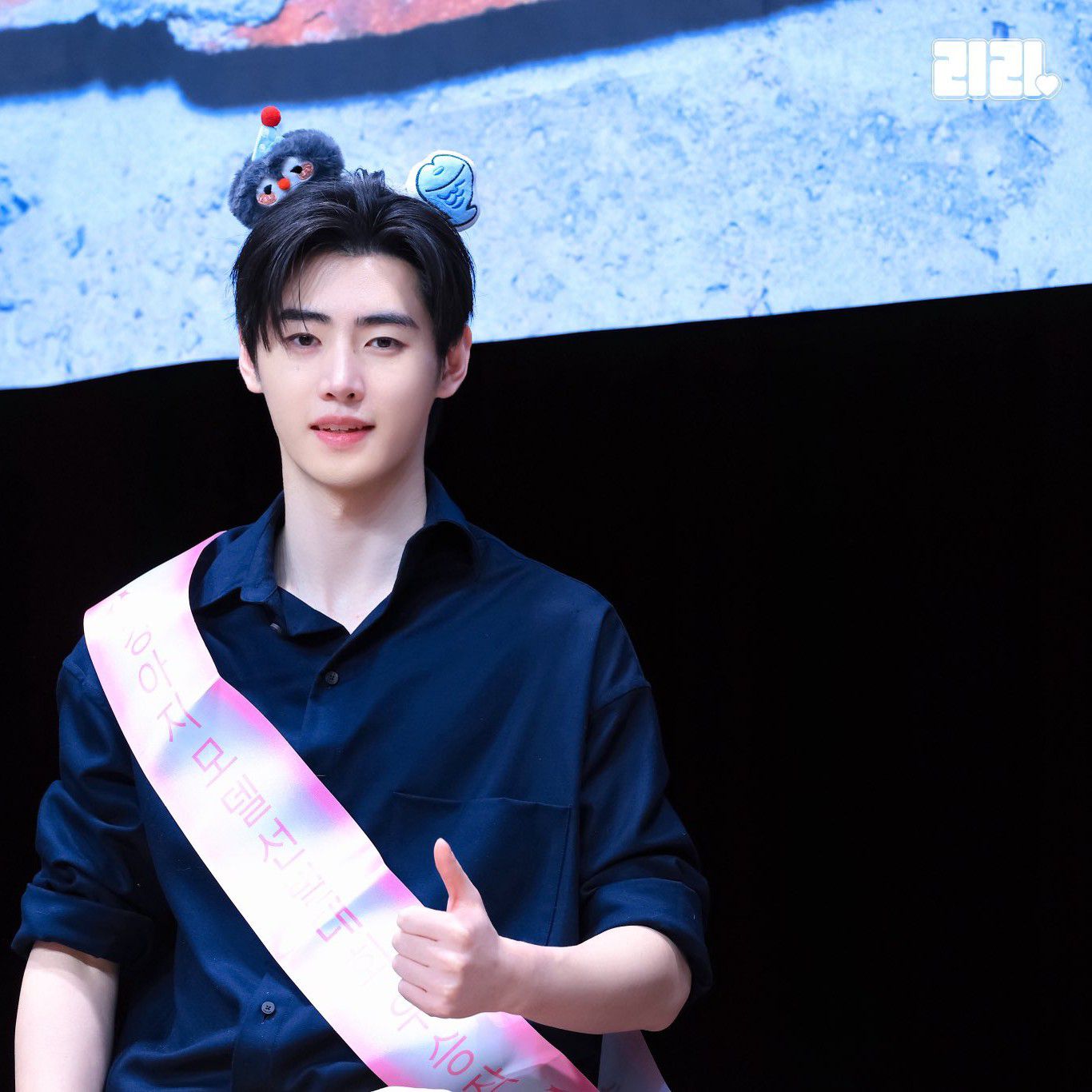 Recent activity shot of Sunghoon (ENHYPEN)