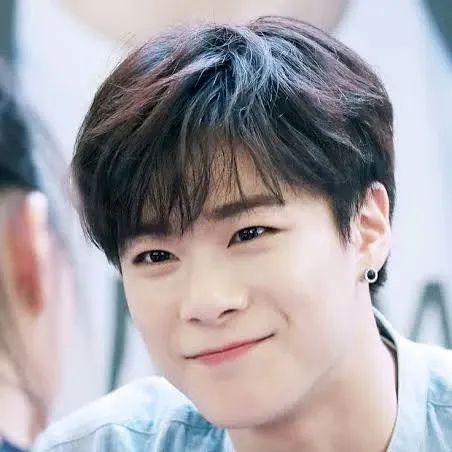 Latest photo of Moonbin (ASTRO)