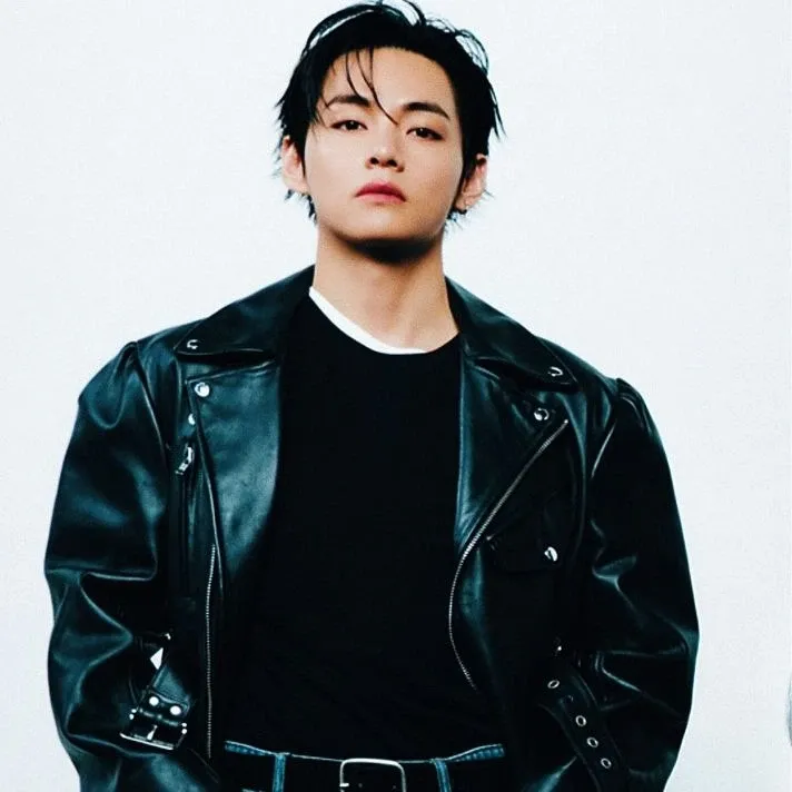 Foto aktivitas terbaru V (BTS)