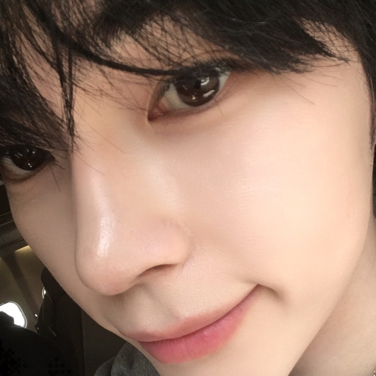 A moment captured by Sung Hanbin (ZEROBASEONE)'s fan