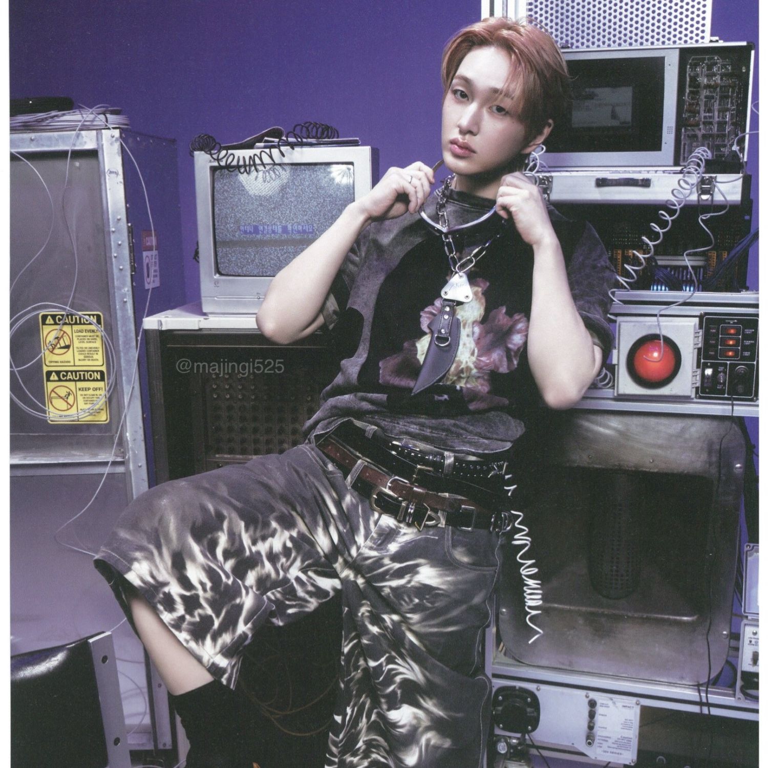 Behind-the-scenes cut of Onew (SHINee)