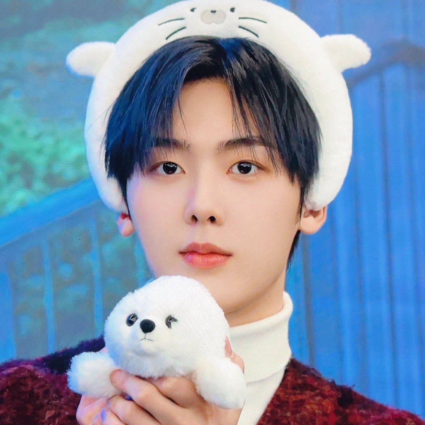 Behind-the-scenes cut of Sanha (ASTRO)