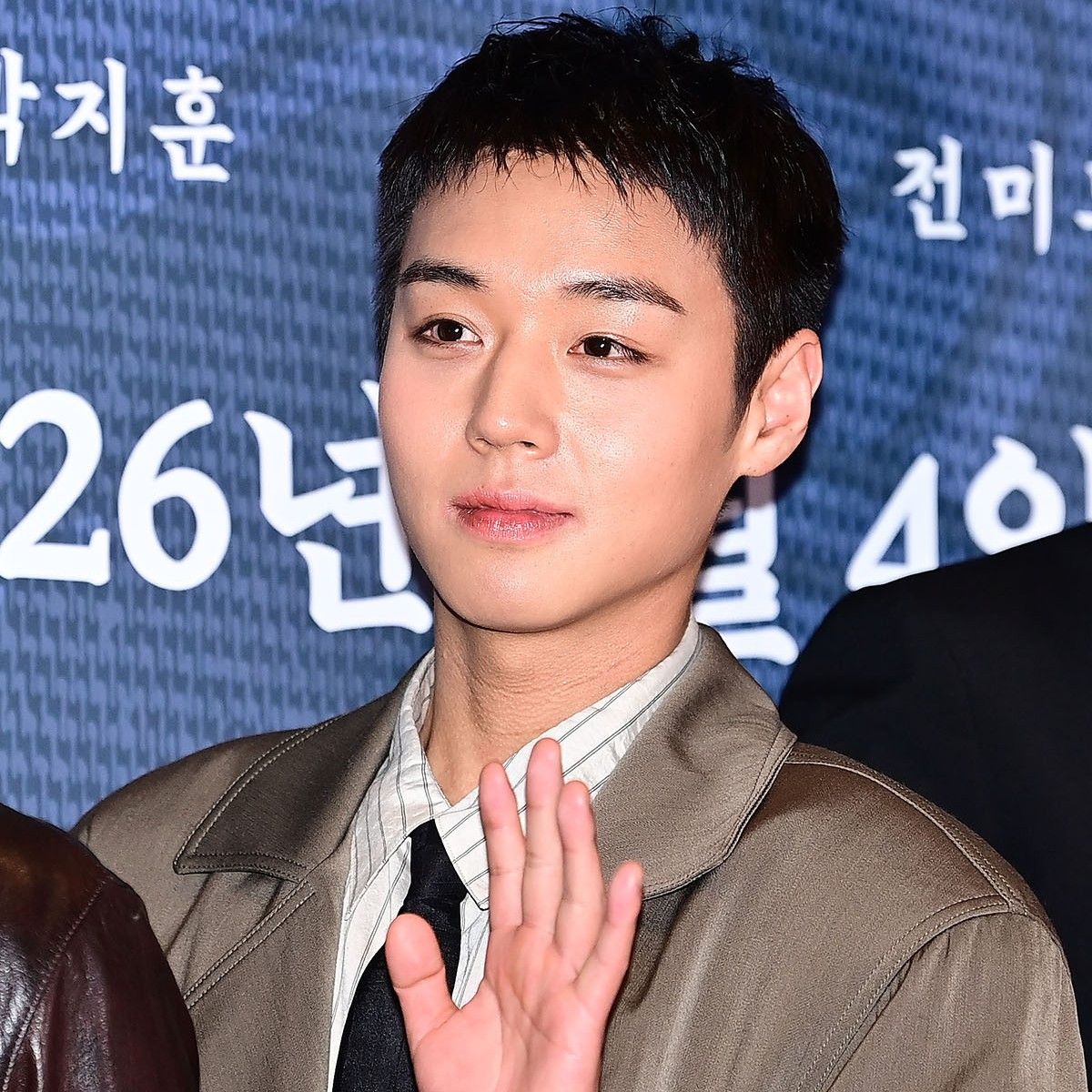 朴志訓的最新照片