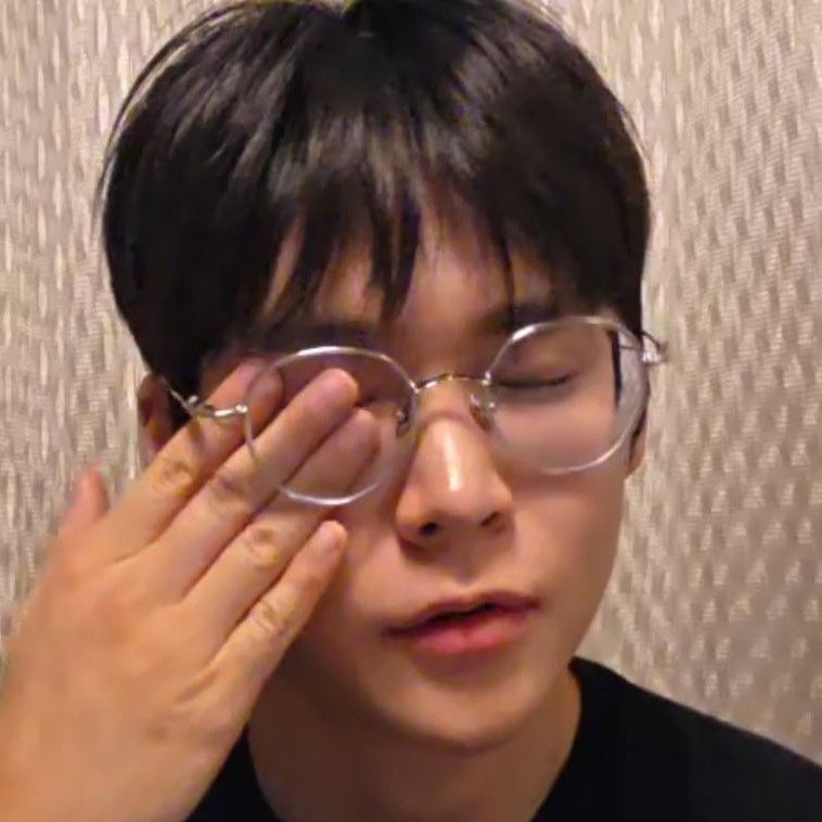 Latest photo of Eunseok (RIIZE)