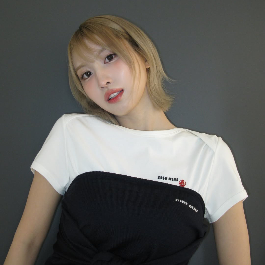 モモ (TWICE)の最近の活動写真