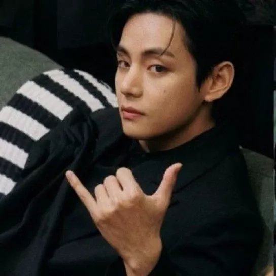 A moment captured by V (BTS)'s fan