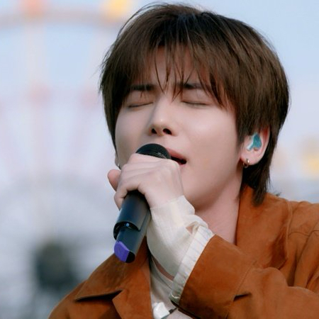 TOMORROW X TOGETHER的最新照片