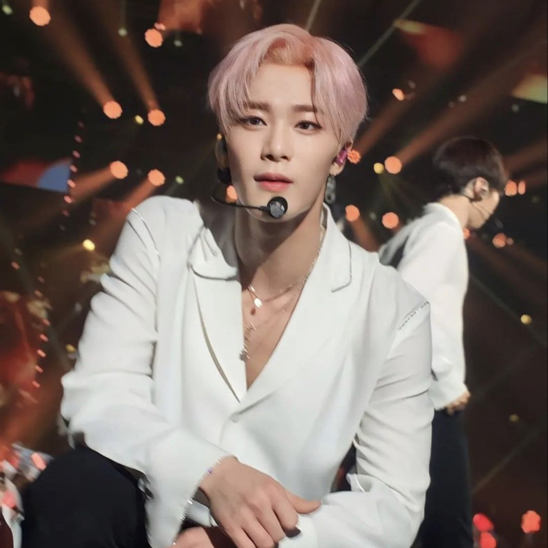 Latest photo of Moonbin (ASTRO)